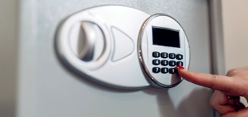 Jewelry Safe Cracking in Moreno Valley, California