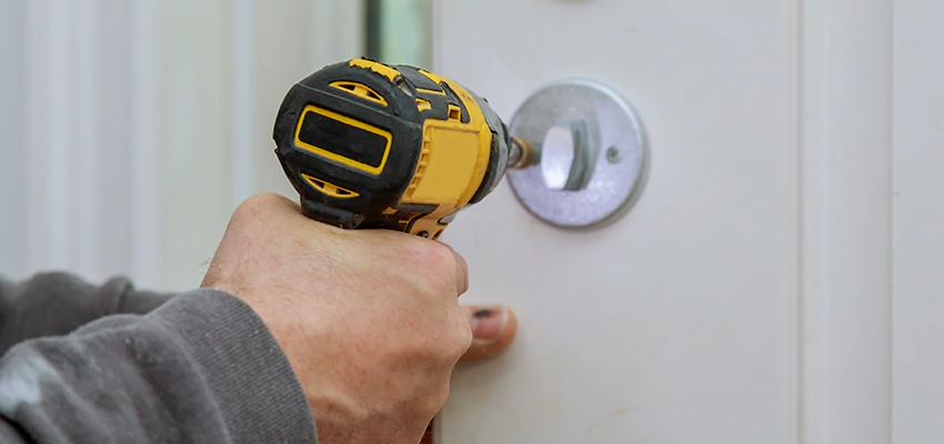 Street Locksmith For Smart Lock Repair in Moreno Valley, CA
